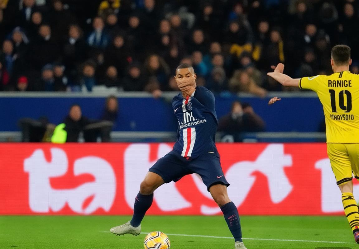 欧冠战报：巴黎圣日耳曼闷平多特蒙德，尤文图斯与穆里尼奥麾下罗马同取两连胜